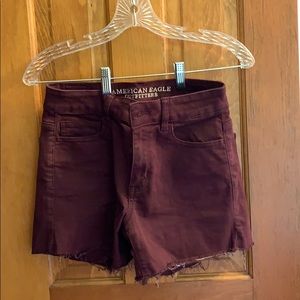 American Eagle maroon shorts